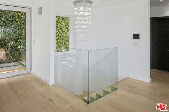 7944 Fareholm Drive, Los Angeles, CA 90046