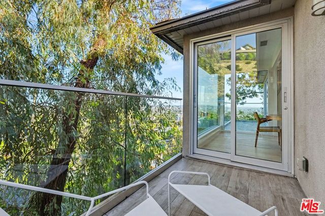 7944 Fareholm Drive, Los Angeles, CA 90046