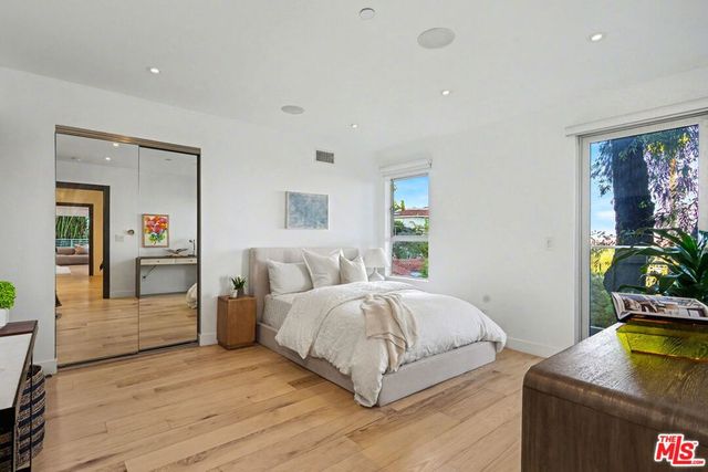 7944 Fareholm Drive, Los Angeles, CA 90046