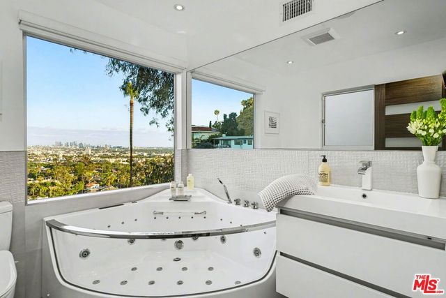 7944 Fareholm Drive, Los Angeles, CA 90046