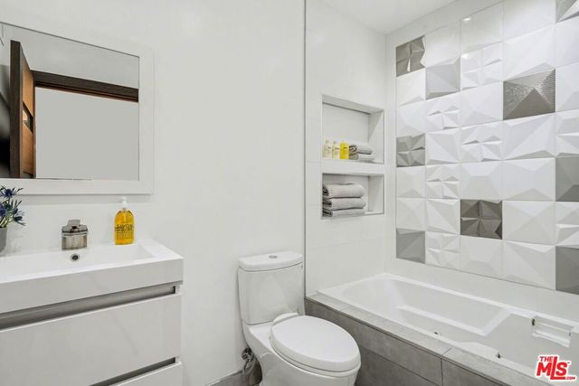 7944 Fareholm Drive, Los Angeles, CA 90046