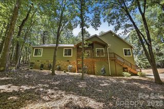 14428 Harbor Estate Road, Charlotte, NC 28278