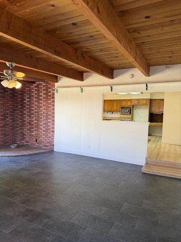 4836 Jackson St, North Highlands, CA 95660
