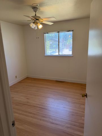 4836 Jackson St, North Highlands, CA 95660