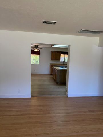 4836 Jackson St, North Highlands, CA 95660