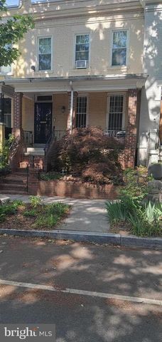 1010 10TH ST NE, Washington, DC 20002