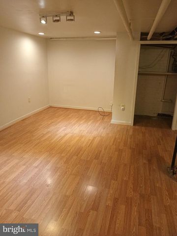 1010 10TH ST NE, Washington, DC 20002