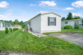 21 CHESAPEAKE EST, Thomasville, PA 17364