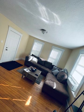 13 Marland Rd 3, Worcester, MA 01606