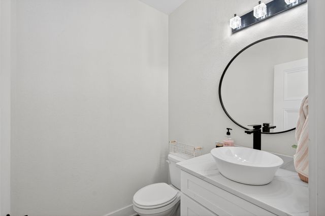 860 NW Frescott Circle, Waukee, IA 50263