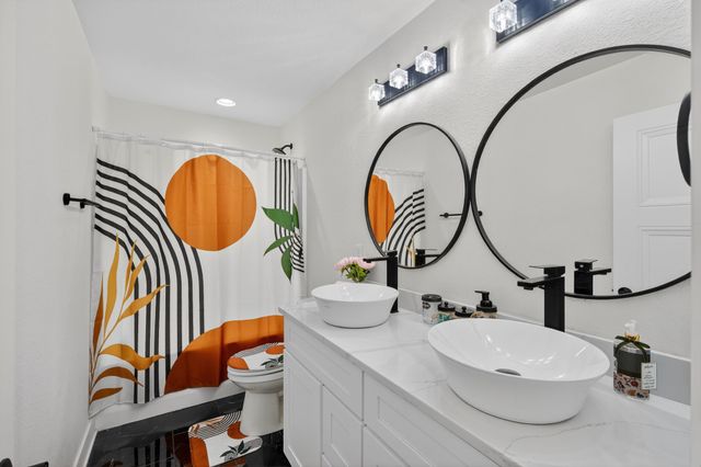 860 NW Frescott Circle, Waukee, IA 50263