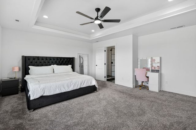 860 NW Frescott Circle, Waukee, IA 50263