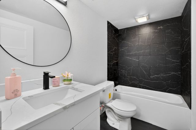 860 NW Frescott Circle, Waukee, IA 50263