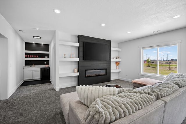 860 NW Frescott Circle, Waukee, IA 50263