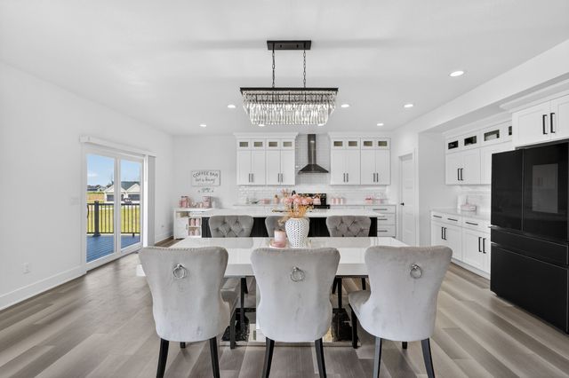 860 NW Frescott Circle, Waukee, IA 50263