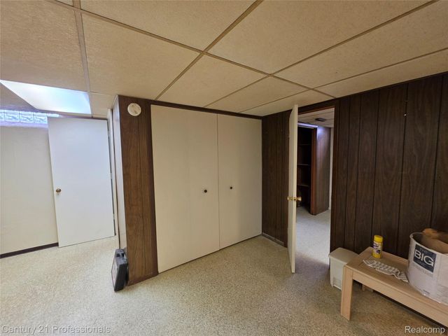 29421 Mark Avenue, Madison Heights, MI 48071