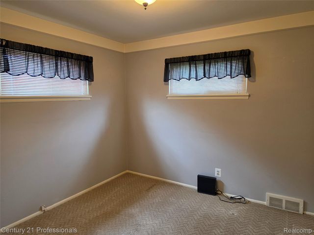 29421 Mark Avenue, Madison Heights, MI 48071