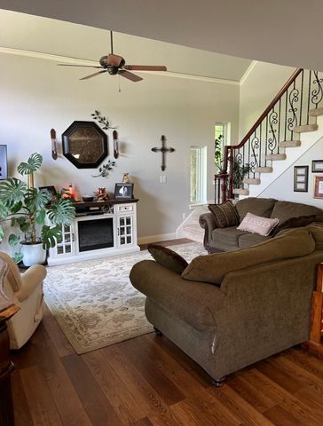 8215 Canja Drive, Fort Worth, TX 76126