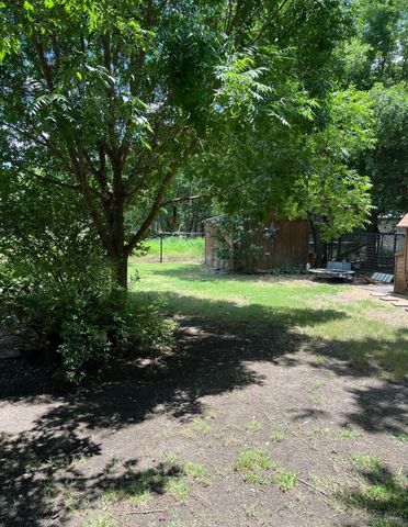 8215 Canja Drive, Fort Worth, TX 76126