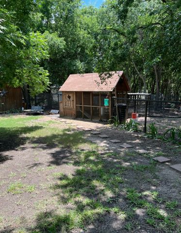 8215 Canja Drive, Fort Worth, TX 76126