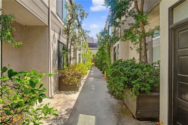 10793 Ashton 14, Los Angeles, CA 90024