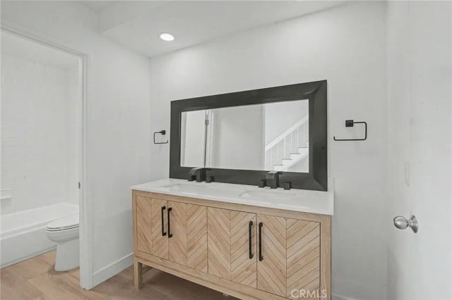 10793 Ashton 14, Los Angeles, CA 90024