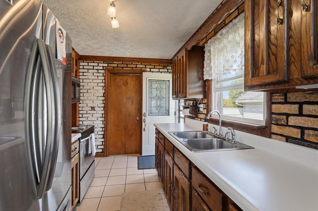 26016 Yankee Street, Edwardsburg, MI 49112