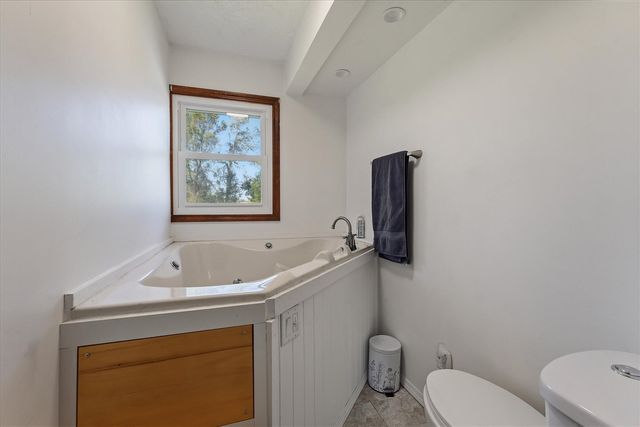 26016 Yankee Street, Edwardsburg, MI 49112