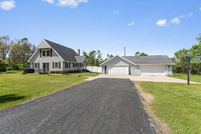 26016 Yankee Street, Edwardsburg, MI 49112