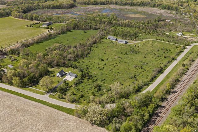 26016 Yankee Street, Edwardsburg, MI 49112