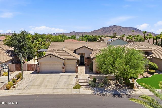 4261 E ANDRE Avenue, Gilbert, AZ 85298