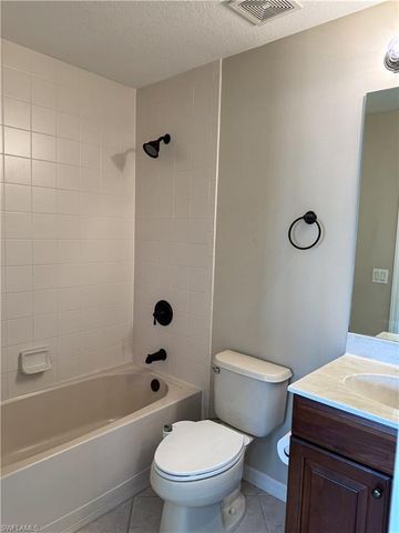 2822 Via Piazza LOOP, Fort Myers, FL 33905