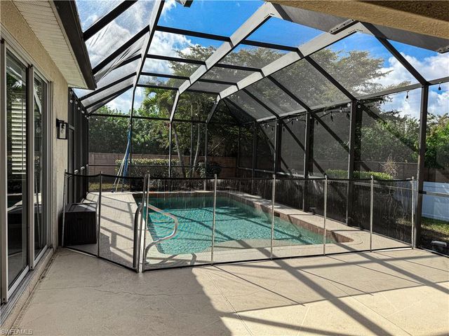 2822 Via Piazza LOOP, Fort Myers, FL 33905