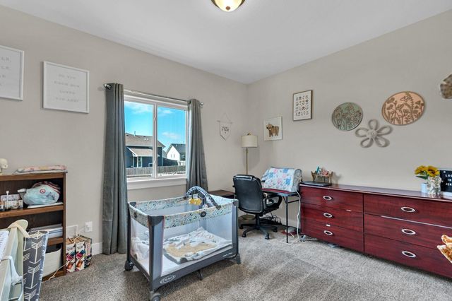 711 N Wakefield Ave, Valley Center, KS 67147