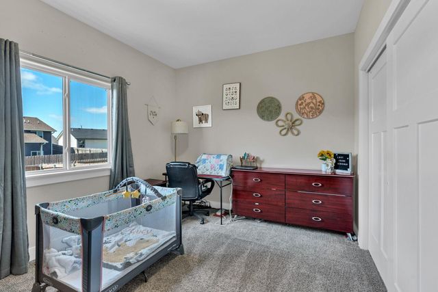 711 N Wakefield Ave, Valley Center, KS 67147