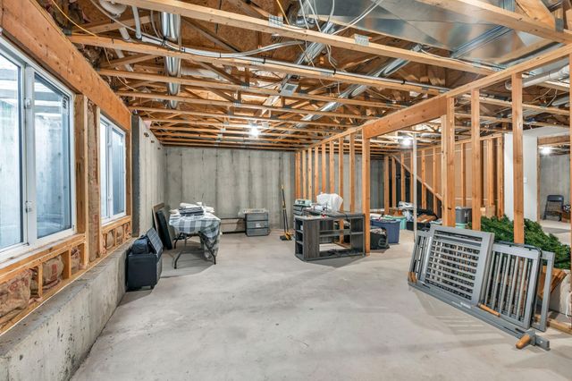 711 N Wakefield Ave, Valley Center, KS 67147