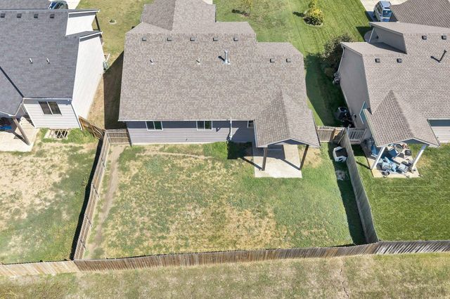 711 N Wakefield Ave, Valley Center, KS 67147