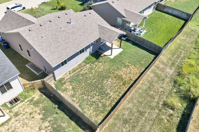 711 N Wakefield Ave, Valley Center, KS 67147