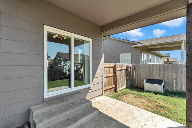 711 N Wakefield Ave, Valley Center, KS 67147