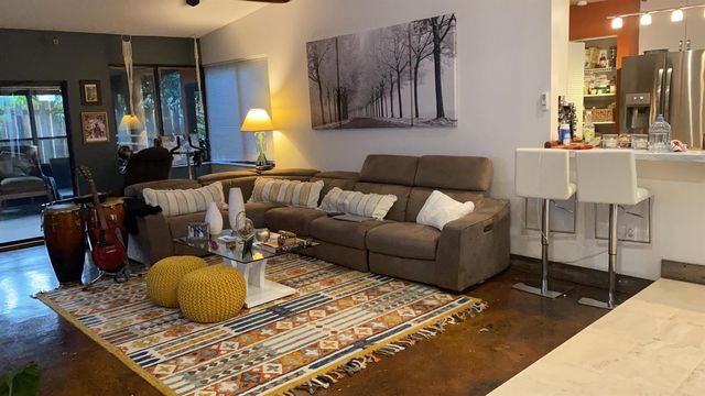 414 NE 195th Street 414, Miami, FL 33179