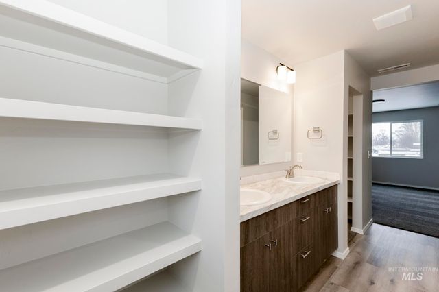 3190 S Maple Ranch Way, Nampa, ID 83686