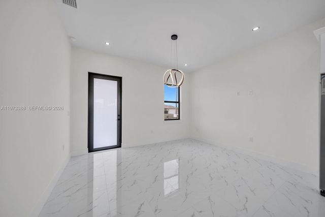 4003 10th ST SW, Lehigh Acres, FL 33976