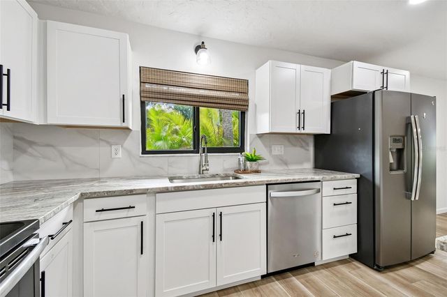 3500 EL CONQUISTADOR PARKWAY 301, Bradenton, FL 34210