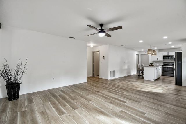 3500 EL CONQUISTADOR PARKWAY 301, Bradenton, FL 34210