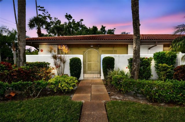 3500 EL CONQUISTADOR PARKWAY 301, Bradenton, FL 34210