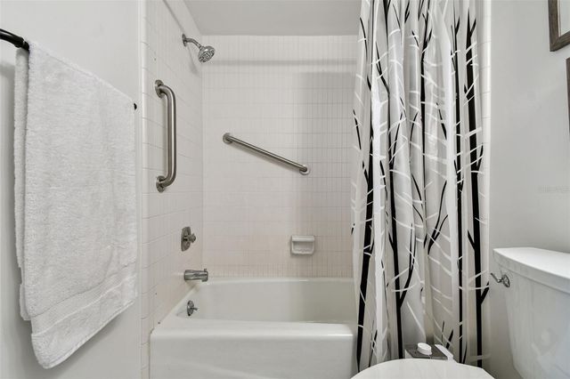 3500 EL CONQUISTADOR PARKWAY 301, Bradenton, FL 34210