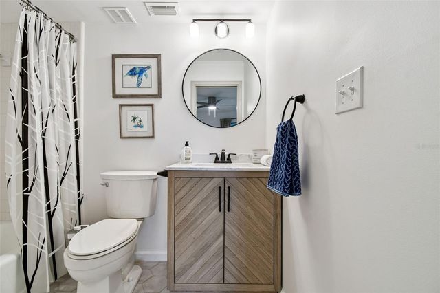 3500 EL CONQUISTADOR PARKWAY 301, Bradenton, FL 34210