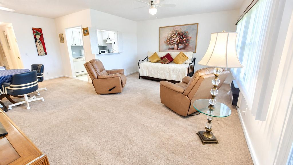 160 PRESTON D Way, Boca Raton, FL 33434