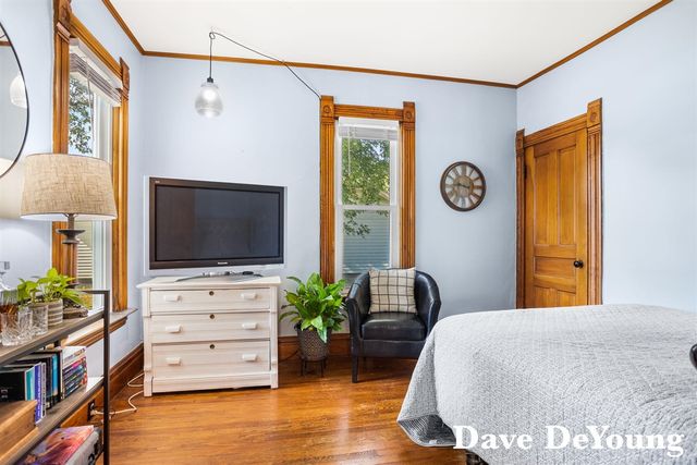 303 W Main Avenue, Zeeland, MI 49464