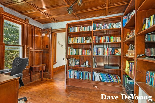 303 W Main Avenue, Zeeland, MI 49464